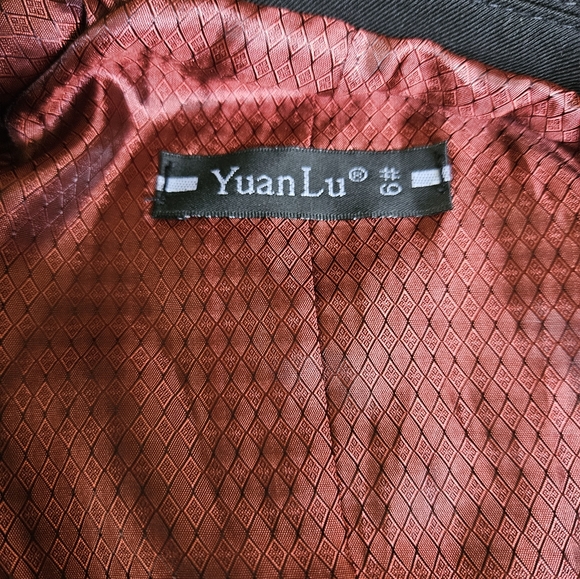 Yuan Lu Boys Tuxedo Suit (Coat & Vest) - Size 6 - Picture 7 of 11